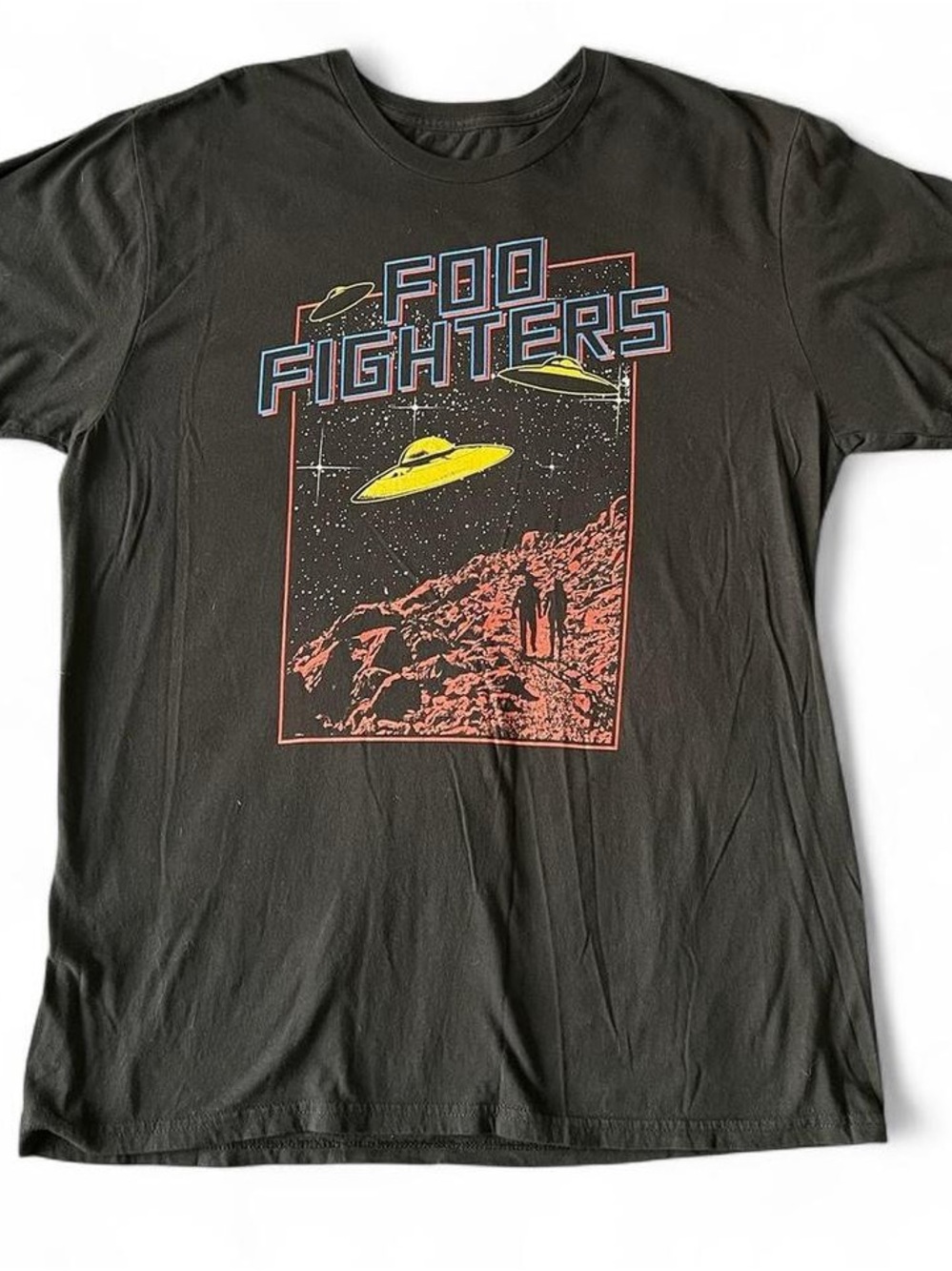 Gildan Black Foo Fighters UFO Graphic Tee with Yellow & Red Accents